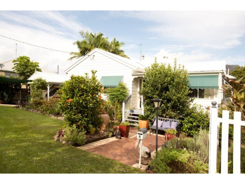 4 Ambulance Street, Pomona QLD 4568