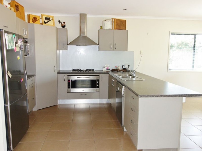 56 Fraser Road, Araluen QLD 4570