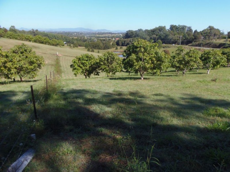 115 Grecian Bends Road, Greens Creek QLD 4570