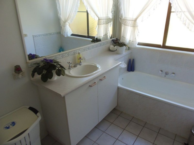 10 Panda Street, Southside QLD 4570