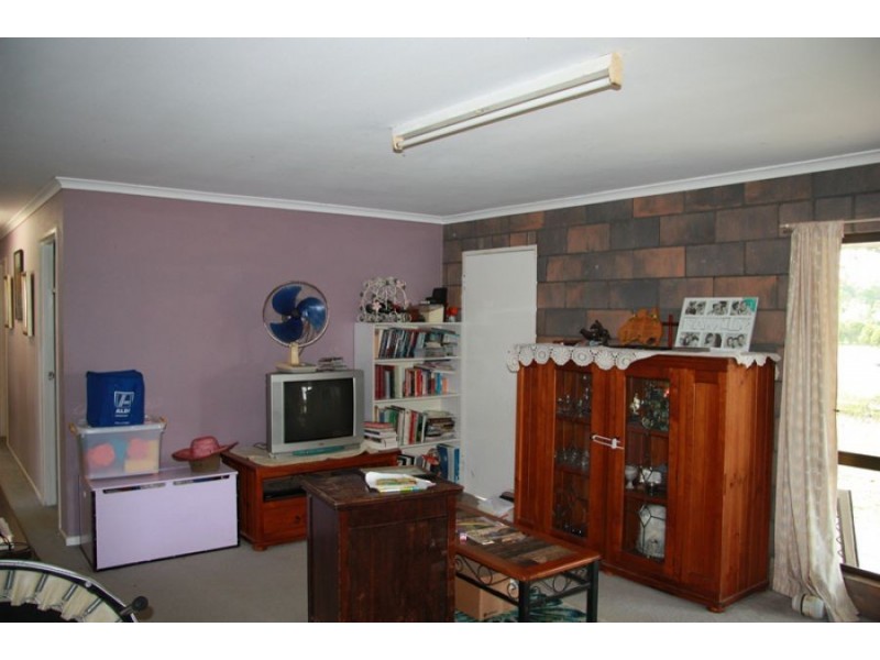 Glenwood QLD 4570