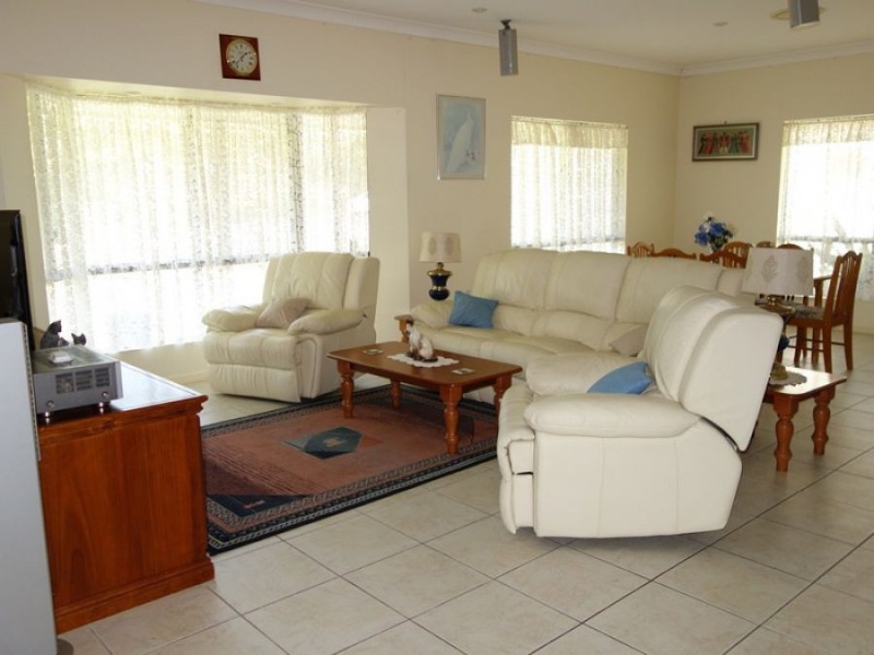 16 Conway Court, Glastonbury QLD 4570