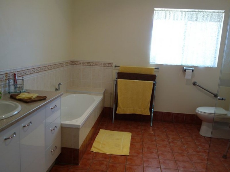 16 Conway Court, Glastonbury QLD 4570