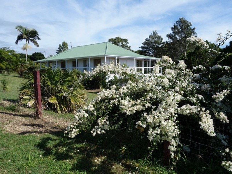 92 Robert Road, Chatsworth QLD 4570