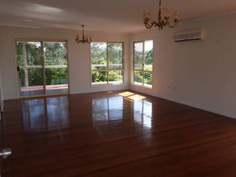 92 Robert Road, Chatsworth QLD 4570