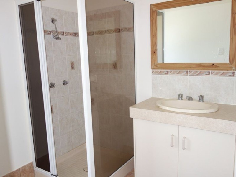 92 Robert Road, Chatsworth QLD 4570