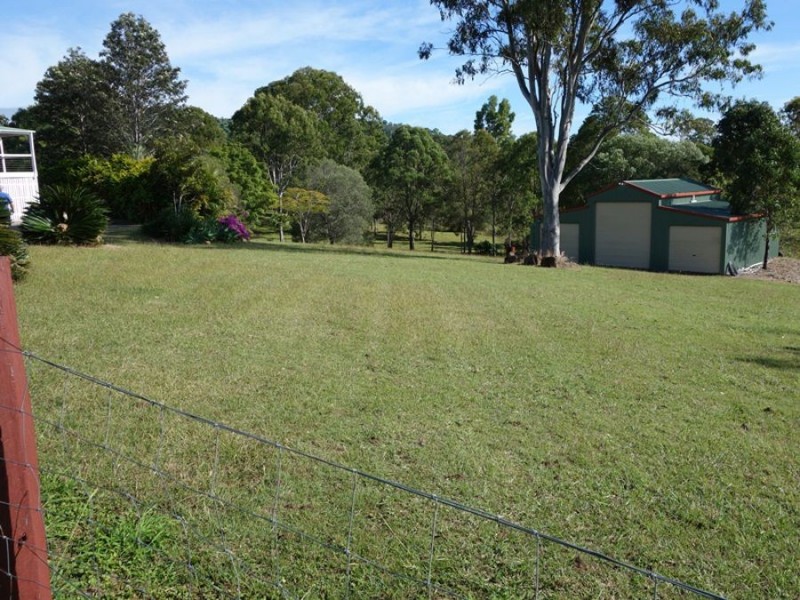 92 Robert Road, Chatsworth QLD 4570