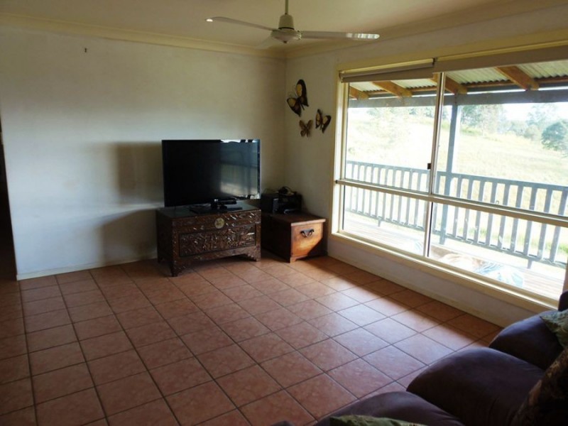 208 O’Rourkes Road, Traveston QLD 4570