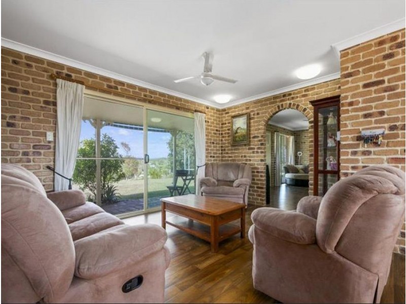 48 Edinburgh Court, East Deep Creek QLD 4570