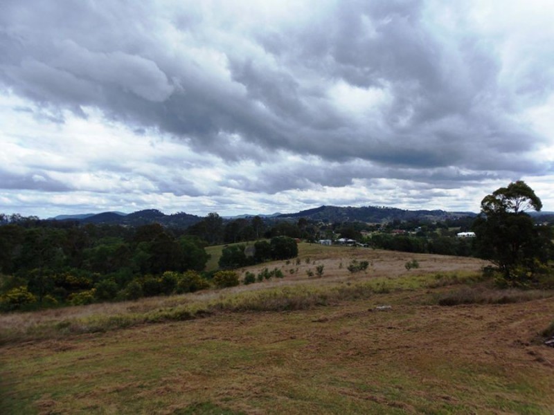 27 Melbern Road, Chatsworth QLD 4570