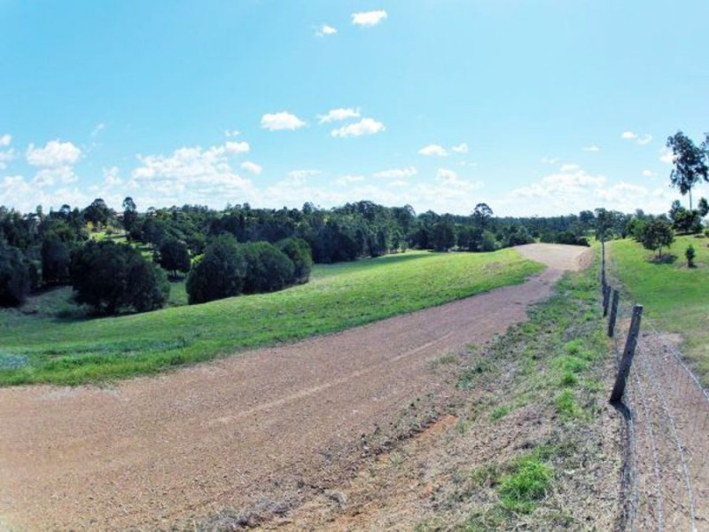 37 Edinburgh Court, East Deep Creek QLD 4570