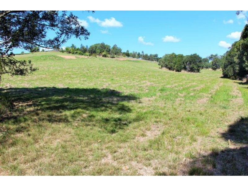 37 Edinburgh Court, East Deep Creek QLD 4570