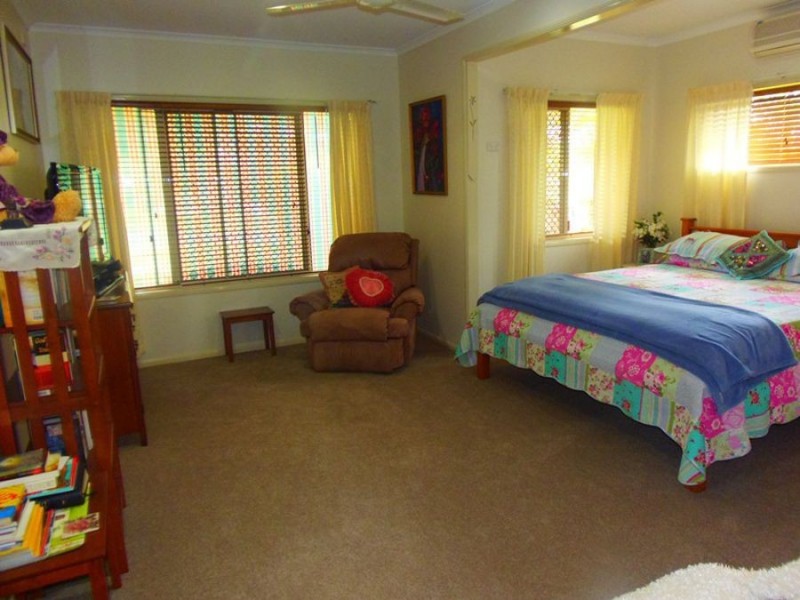 14 Price Street, Tiaro QLD 4650