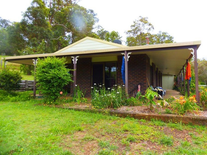 35 Mahers Road, Cooran QLD 4569