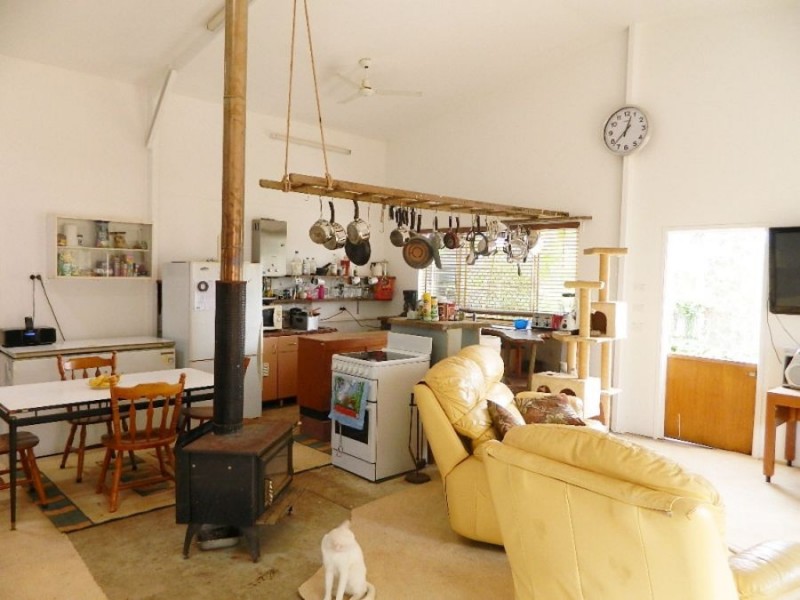 2034 Noosa Road, Traveston QLD 4570