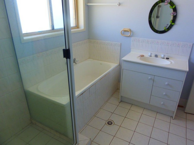 42 Barnes Street, Goomeri QLD 4601