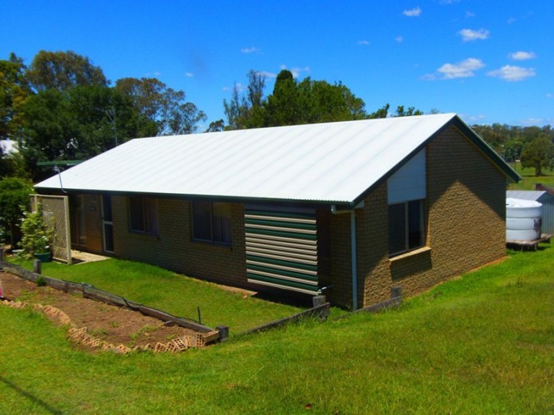 42 Barnes Street, Goomeri QLD 4601