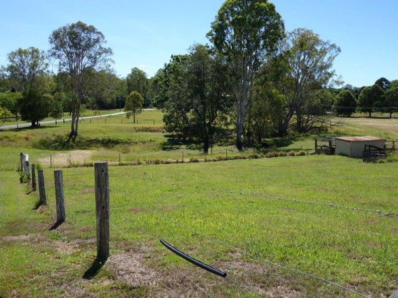 25 Green Trees Road, Pie Creek QLD 4570