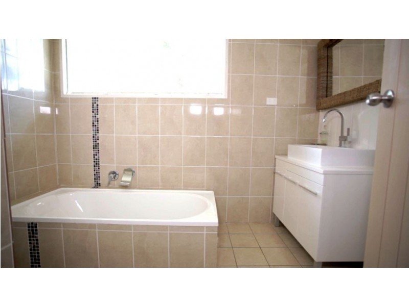 103 Leeann Road, Monkland QLD 4570