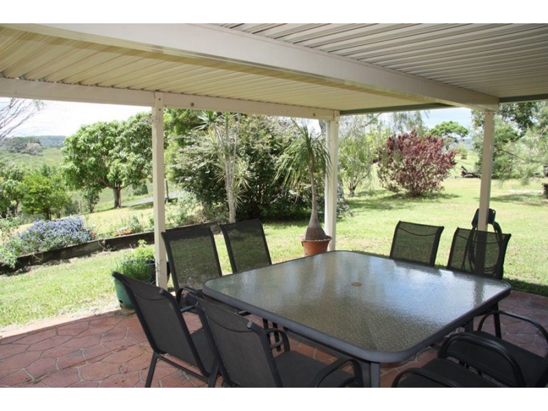 Canina QLD 4570