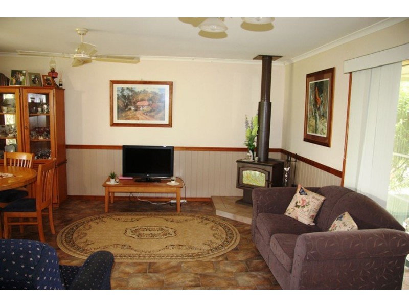 Canina QLD 4570