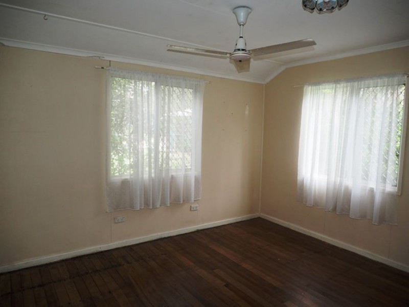 35 Bligh Street, Kilkivan QLD 4600