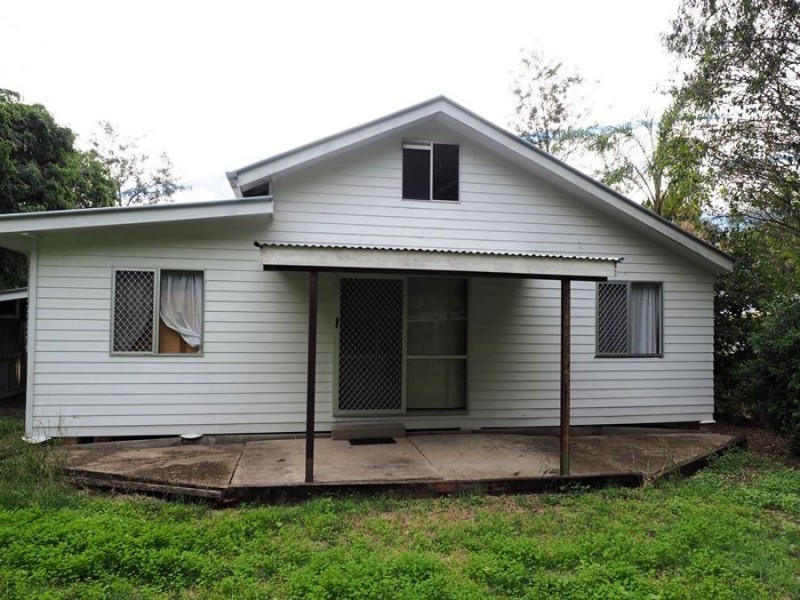 35 Bligh Street, Kilkivan QLD 4600