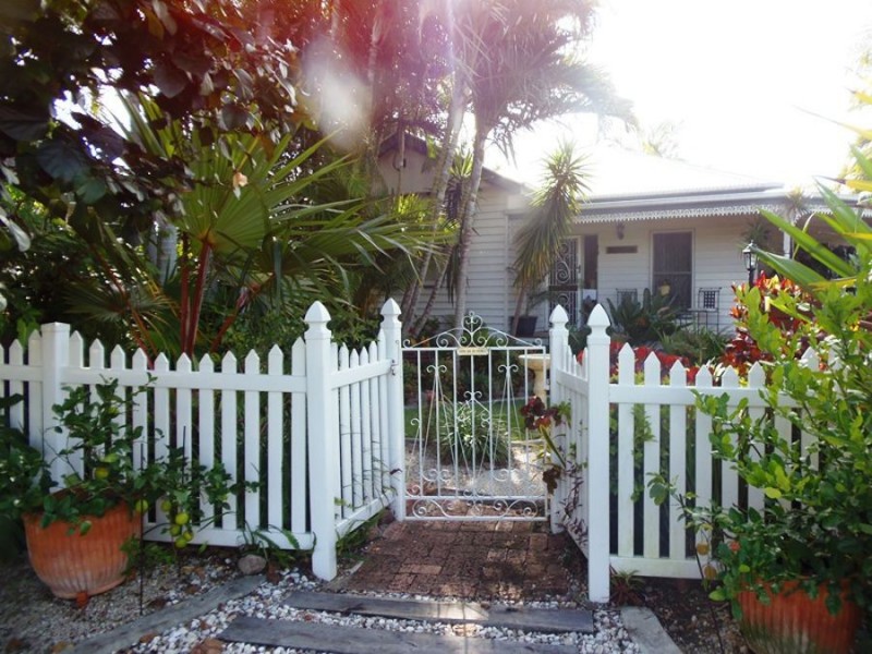 12 Exhibition Road, Southside QLD 4570