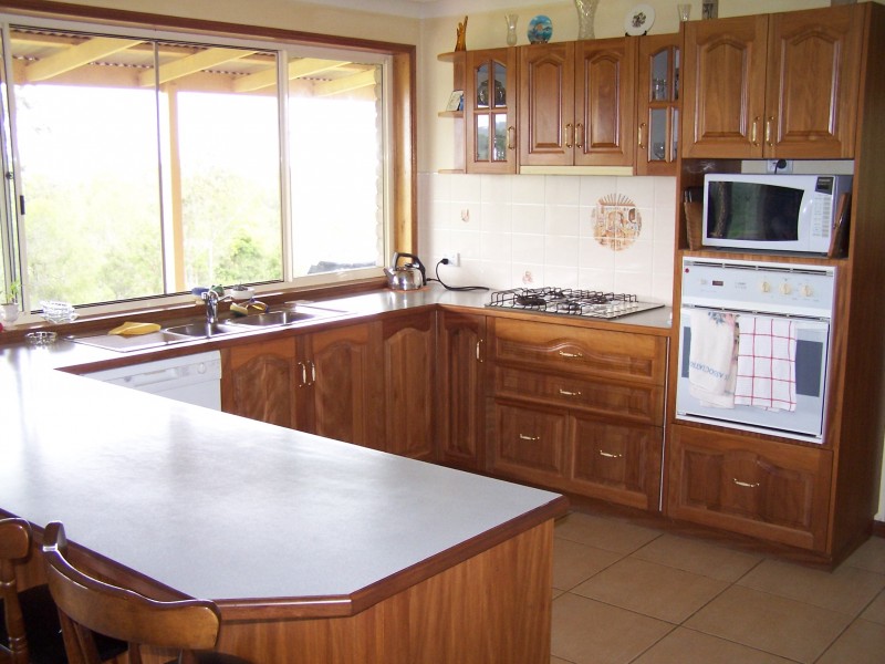 Canina QLD 4570