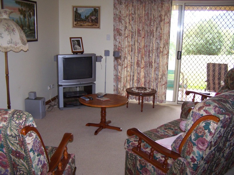 Canina QLD 4570