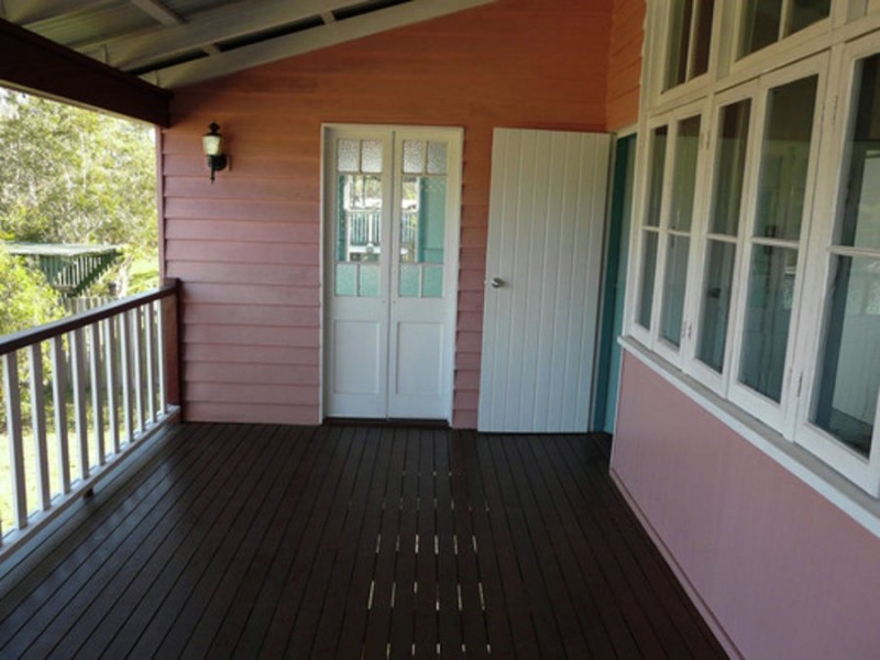 206 Oakview Road, Oakview QLD 4600