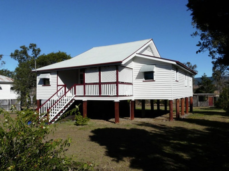 206 Oakview Road, Oakview QLD 4600