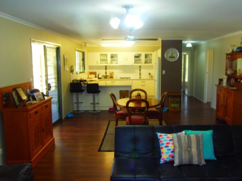 15 Barrett Road, Widgee QLD 4570