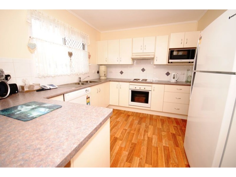 5 Leonard Street, Southside QLD 4570