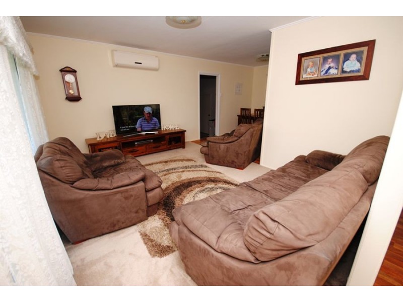 5 Leonard Street, Southside QLD 4570