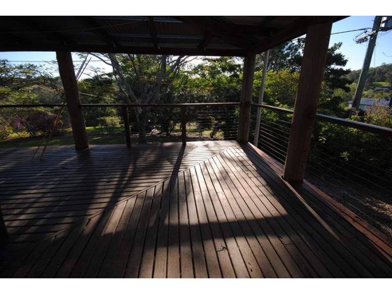 Canina QLD 4570