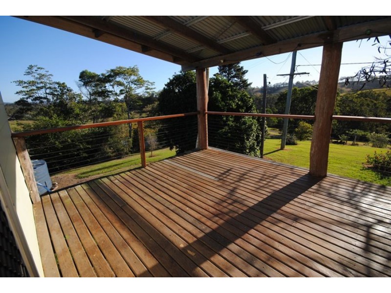 Canina QLD 4570