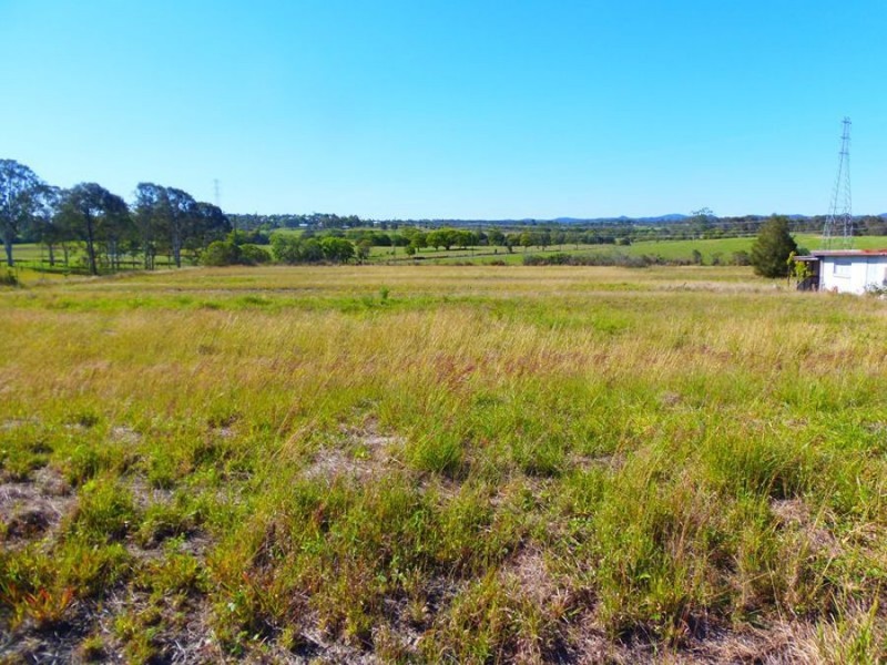 40 Noosa Road, Monkland QLD 4570