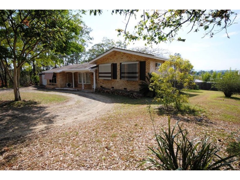 75 Sorensen Road, Southside QLD 4570