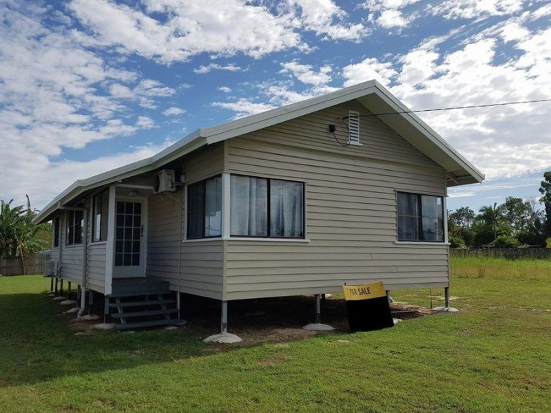 37 Canberra Avenue, Cooloola Cove QLD 4580