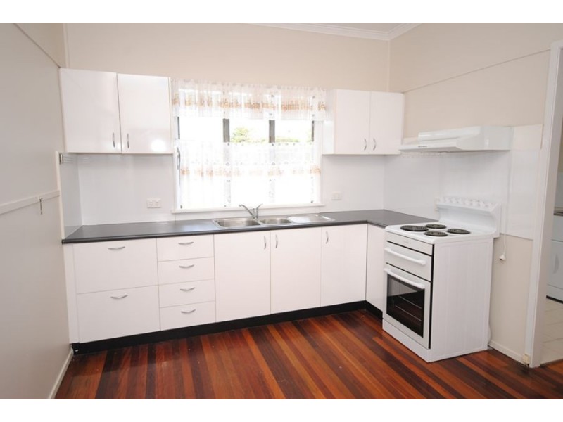 37 Canberra Avenue, Cooloola Cove QLD 4580