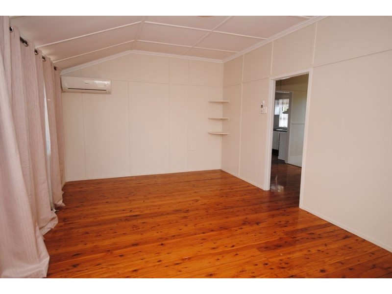 37 Canberra Avenue, Cooloola Cove QLD 4580