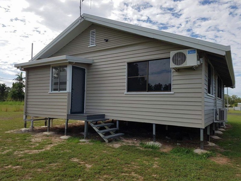 37 Canberra Avenue, Cooloola Cove QLD 4580