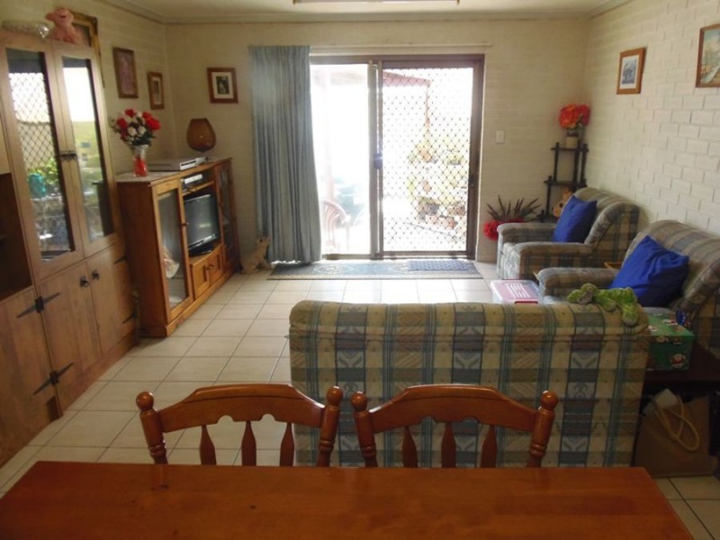 Unit 6 / 2 to 4 Leonard Street, Southside QLD 4570