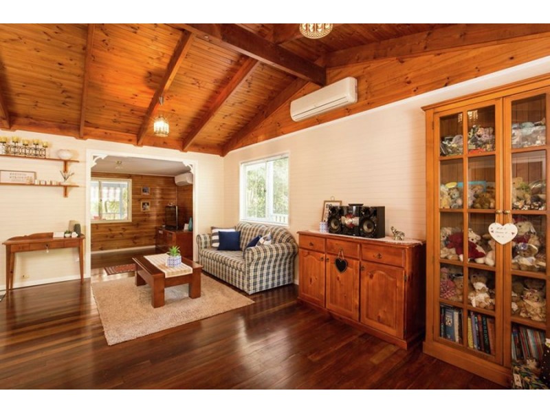 10 Taylor Drive, Pomona QLD 4568