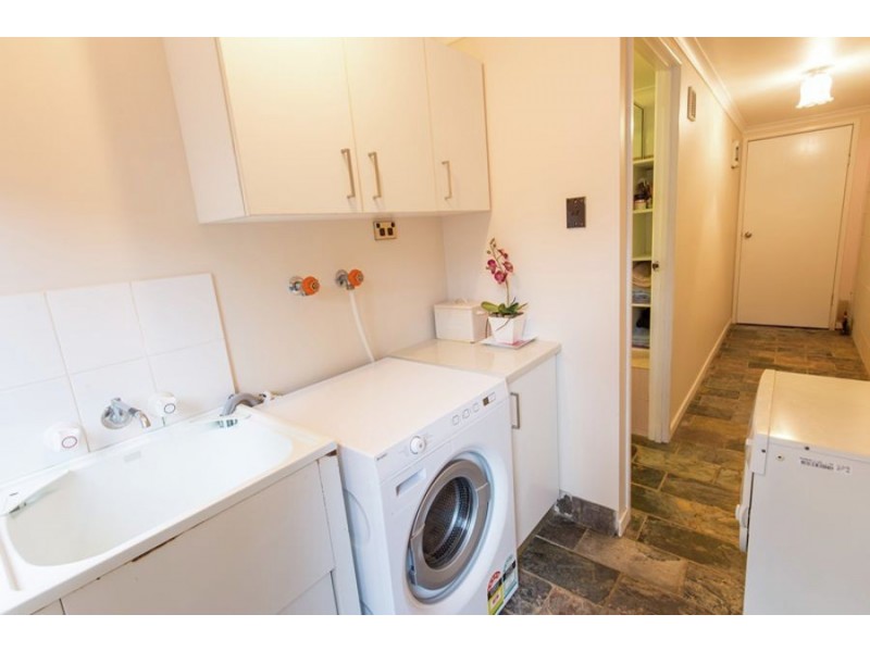 10 Taylor Drive, Pomona QLD 4568