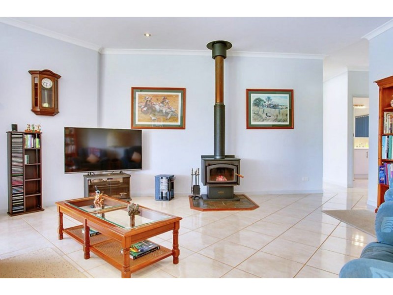 45 Erins Knob Road, Neerdie QLD 4570
