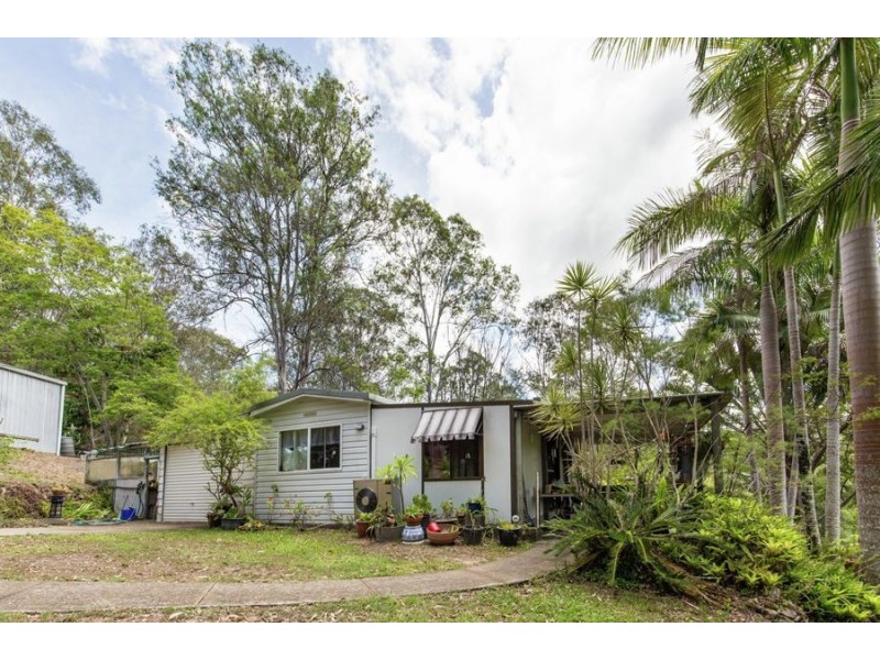 417 Cootharaba Road, Cootharaba QLD 4565