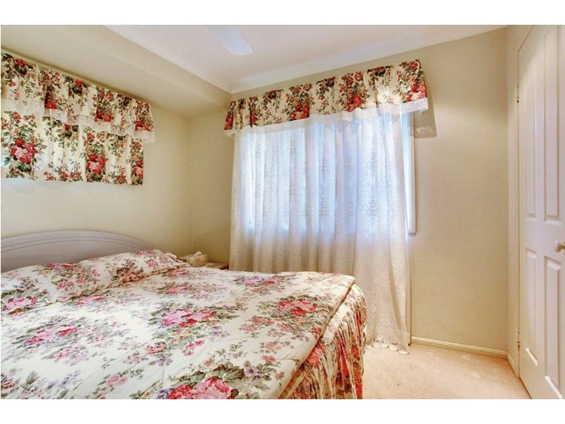 5 Willow Grove Road, Southside QLD 4570