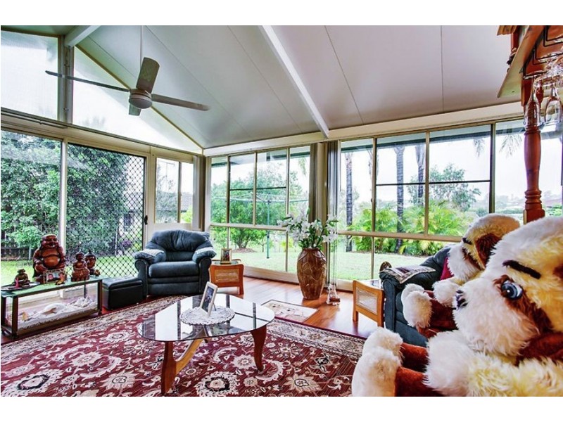 5 Willow Grove Road, Southside QLD 4570